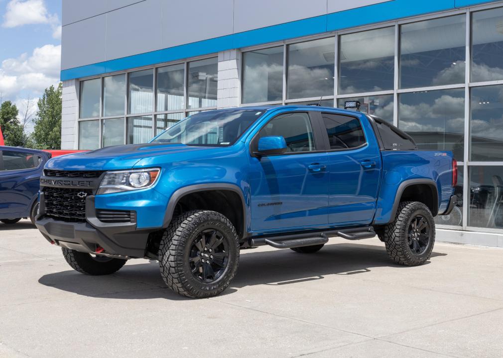 blue chevy 4x4 truck