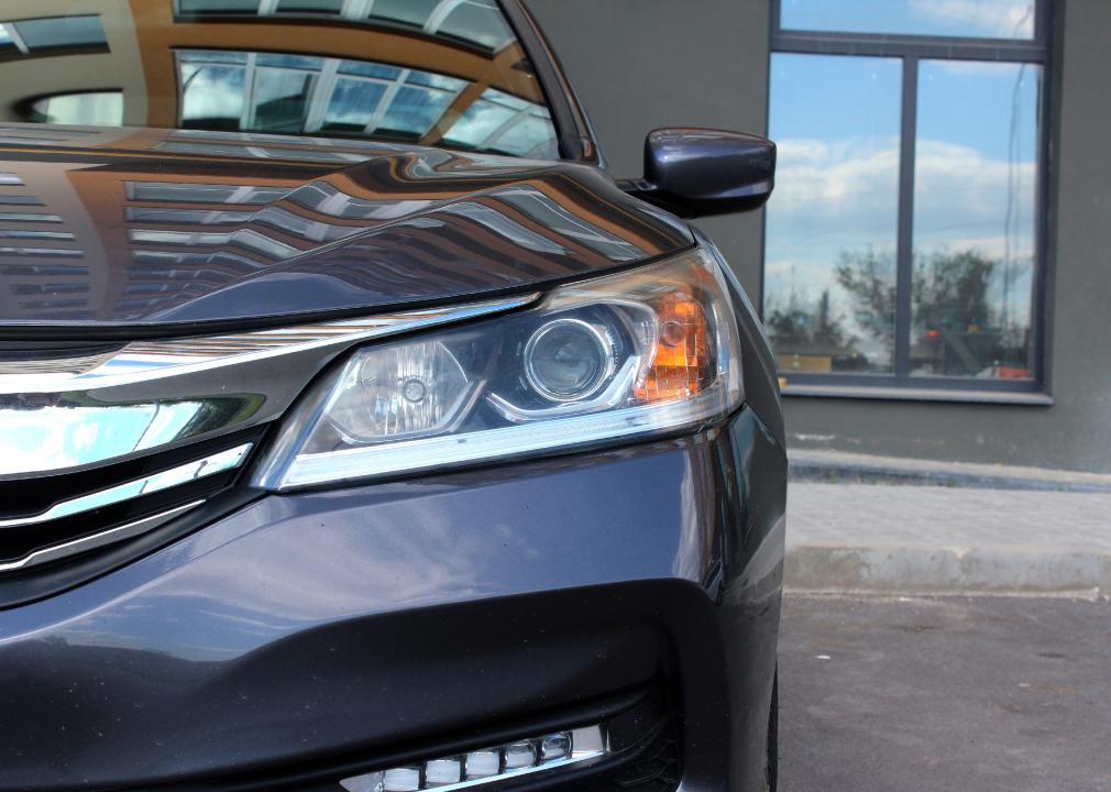 gray sedan headlight, 10 most stolen car models