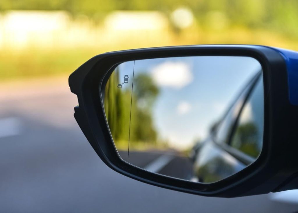 side view mirror blind spot detection
